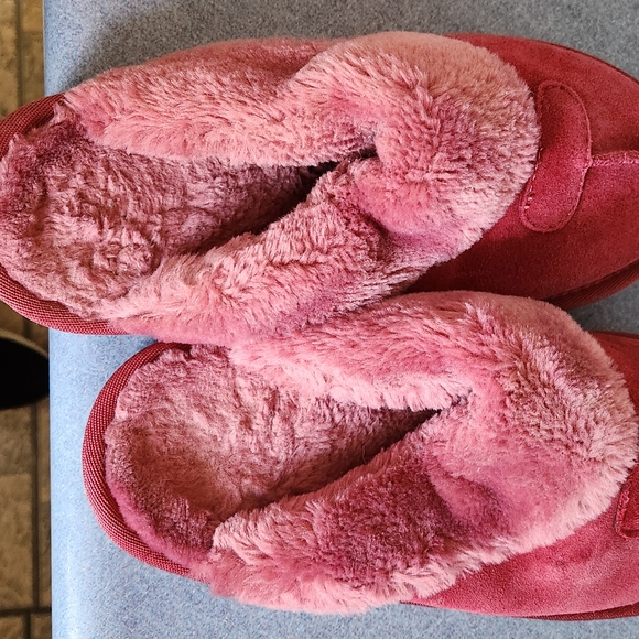UGG Pink Suede Women's Shearling Slip-On Slippers - Picture 3 of 10